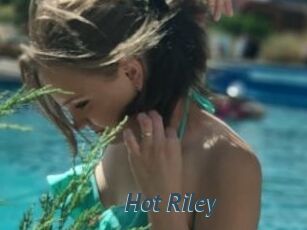 Hot_Riley