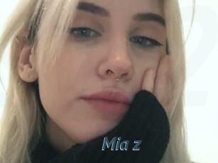 Mia_z