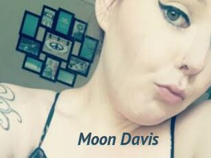 Moon_Davis