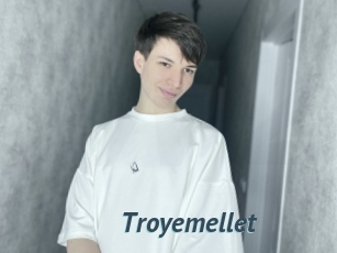 Troyemellet